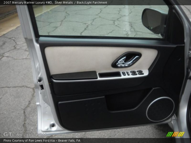 Silver Metallic / Black/Light Parchment 2007 Mercury Mariner Luxury 4WD