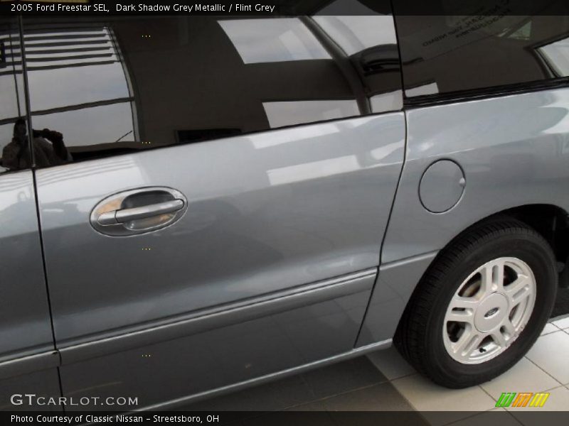 Dark Shadow Grey Metallic / Flint Grey 2005 Ford Freestar SEL