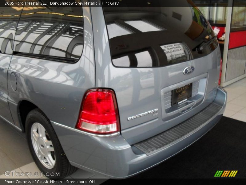 Dark Shadow Grey Metallic / Flint Grey 2005 Ford Freestar SEL
