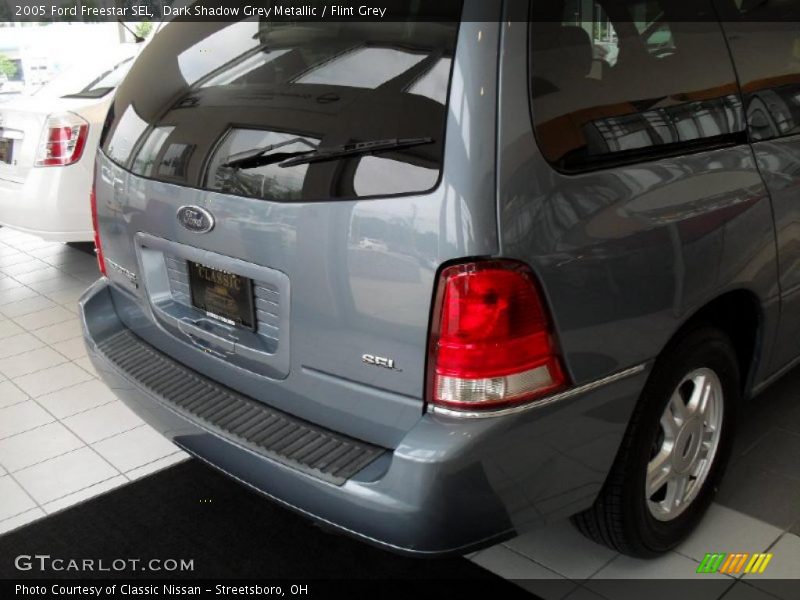 Dark Shadow Grey Metallic / Flint Grey 2005 Ford Freestar SEL