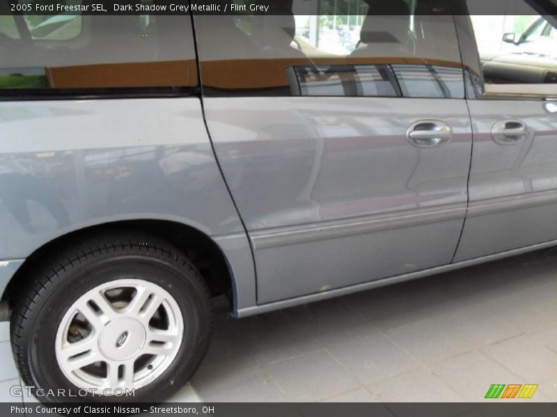 Dark Shadow Grey Metallic / Flint Grey 2005 Ford Freestar SEL