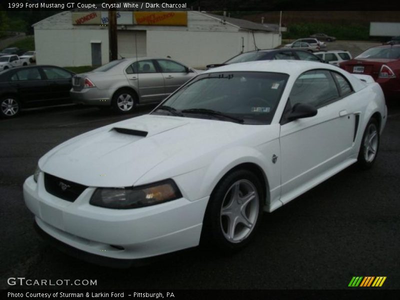 Crystal White / Dark Charcoal 1999 Ford Mustang GT Coupe