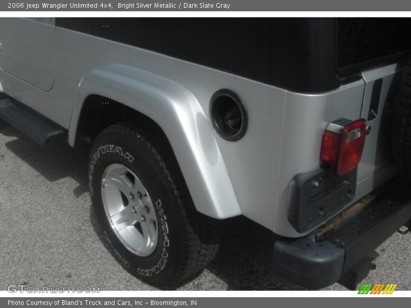 Bright Silver Metallic / Dark Slate Gray 2006 Jeep Wrangler Unlimited 4x4