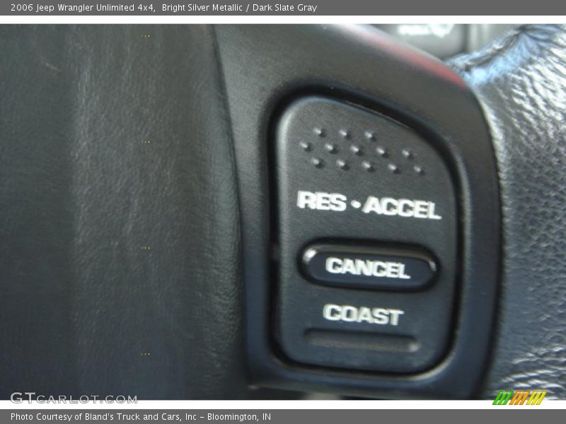 Bright Silver Metallic / Dark Slate Gray 2006 Jeep Wrangler Unlimited 4x4