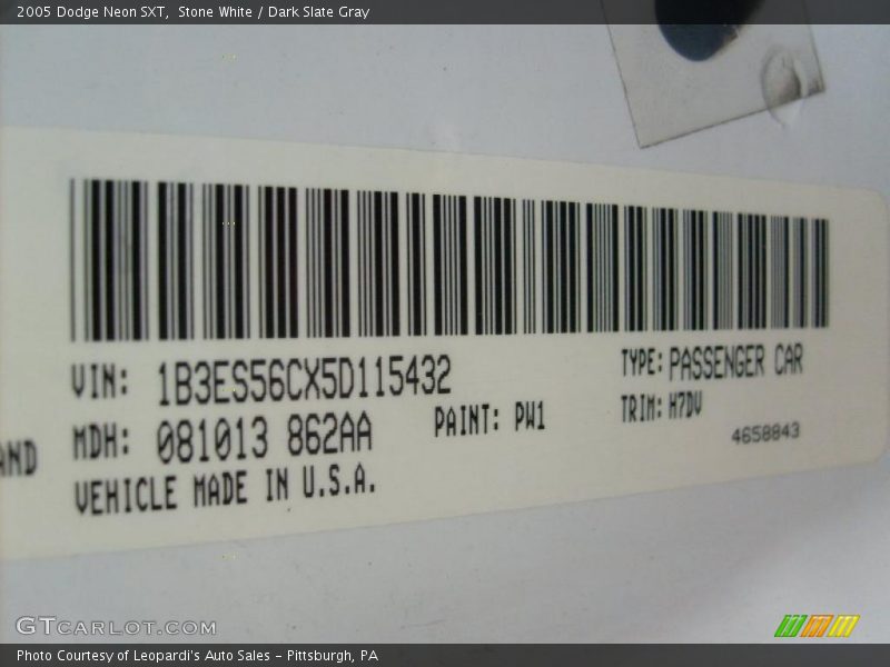 Stone White / Dark Slate Gray 2005 Dodge Neon SXT