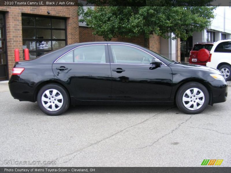 Black / Ash Gray 2010 Toyota Camry LE