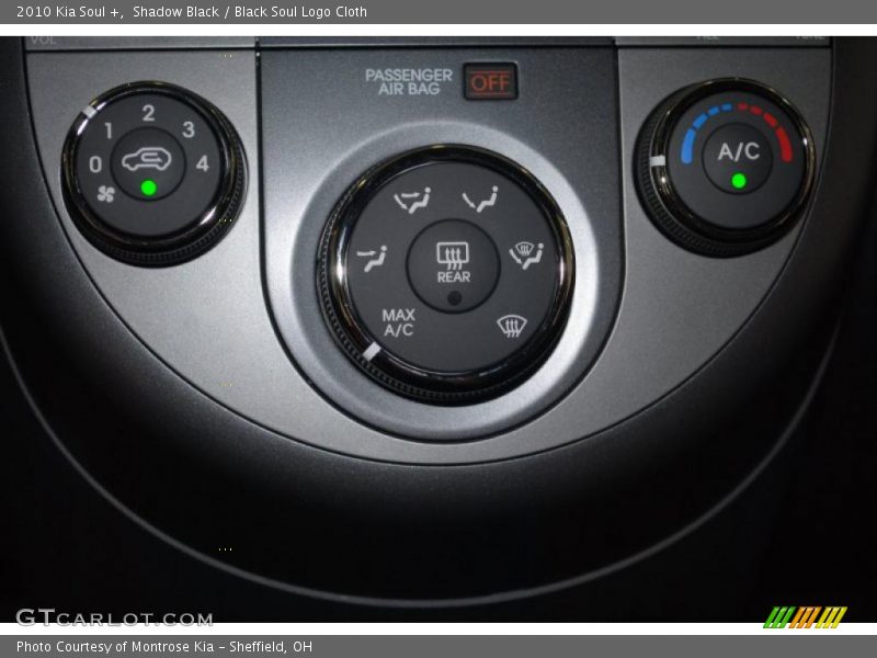 Shadow Black / Black Soul Logo Cloth 2010 Kia Soul +
