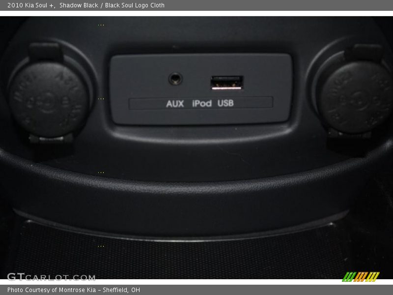 Shadow Black / Black Soul Logo Cloth 2010 Kia Soul +