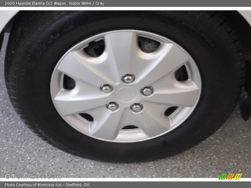 Noble White / Gray 2000 Hyundai Elantra GLS Wagon