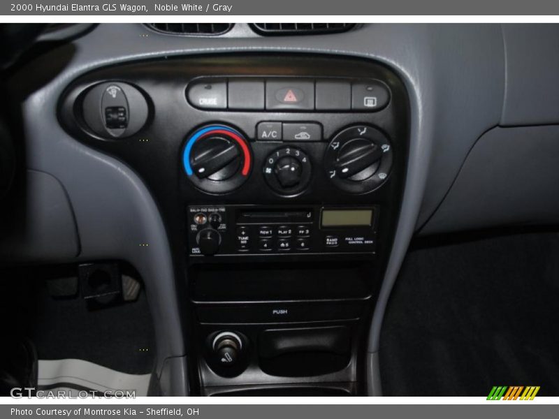 Noble White / Gray 2000 Hyundai Elantra GLS Wagon