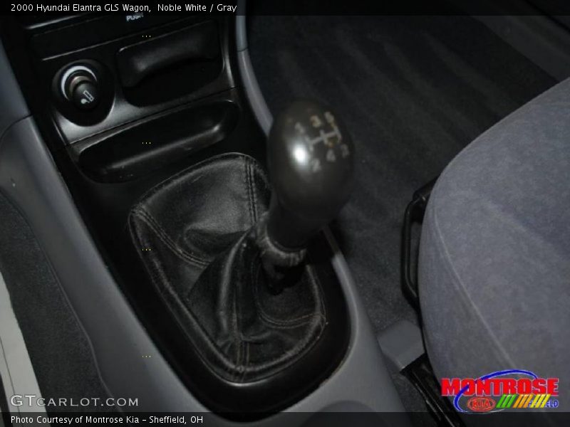 Noble White / Gray 2000 Hyundai Elantra GLS Wagon
