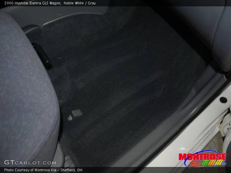 Noble White / Gray 2000 Hyundai Elantra GLS Wagon