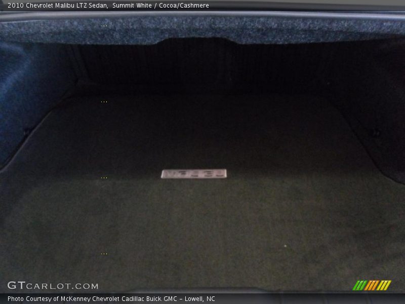 Summit White / Cocoa/Cashmere 2010 Chevrolet Malibu LTZ Sedan