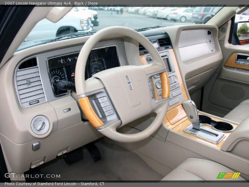 Black / Stone 2007 Lincoln Navigator Ultimate 4x4