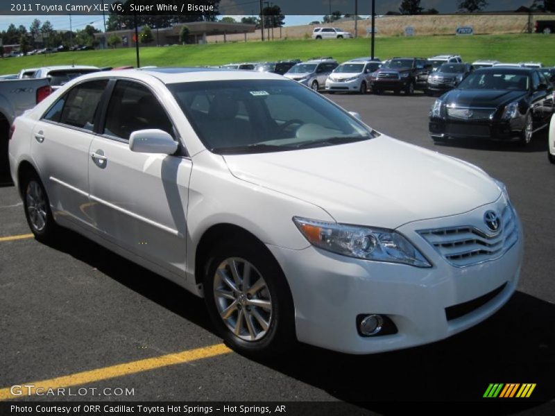 Super White / Bisque 2011 Toyota Camry XLE V6
