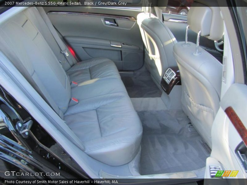 Black / Grey/Dark Grey 2007 Mercedes-Benz S 550 4Matic Sedan