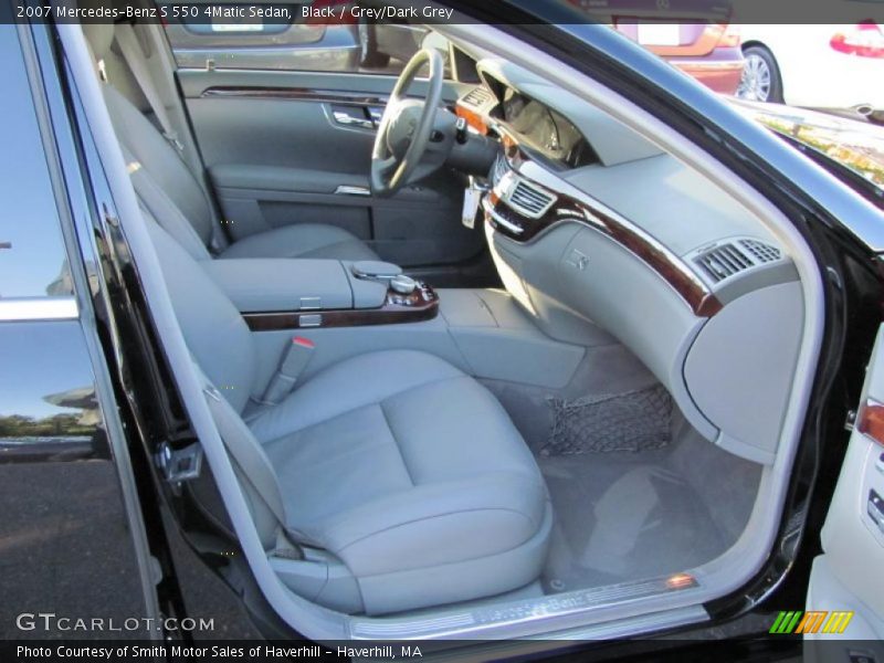 Black / Grey/Dark Grey 2007 Mercedes-Benz S 550 4Matic Sedan