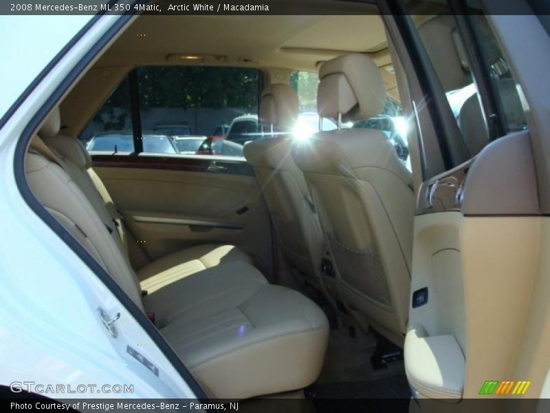 Arctic White / Macadamia 2008 Mercedes-Benz ML 350 4Matic