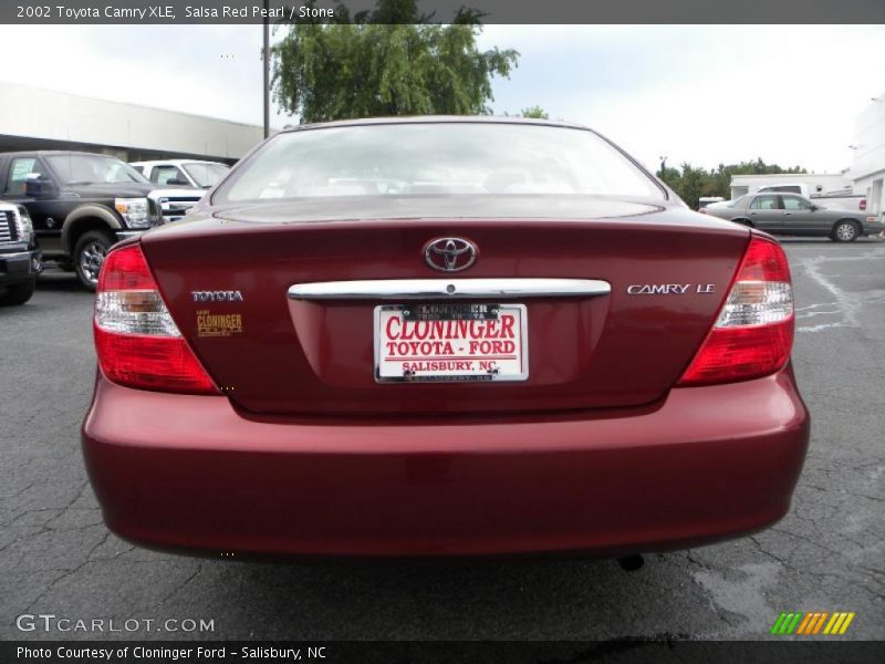 Salsa Red Pearl / Stone 2002 Toyota Camry XLE