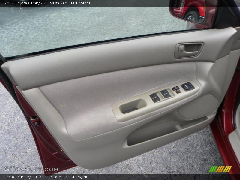 Salsa Red Pearl / Stone 2002 Toyota Camry XLE