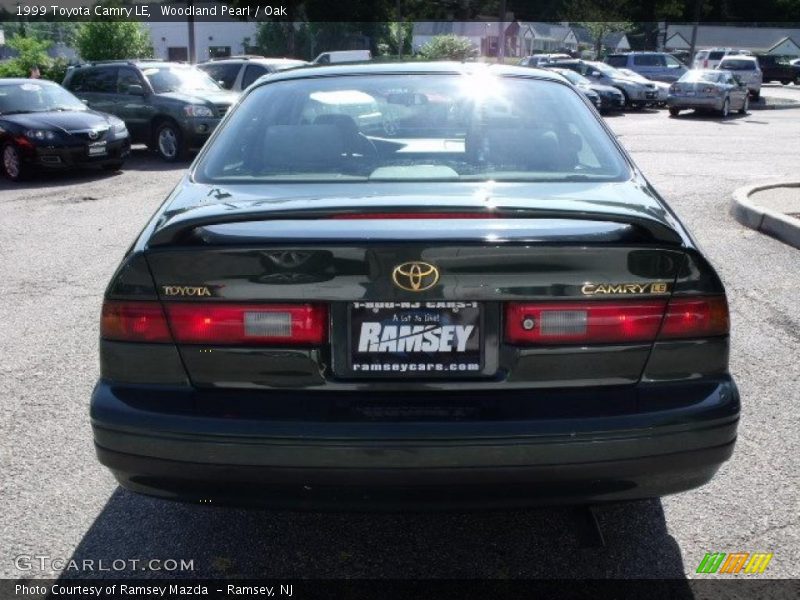 Woodland Pearl / Oak 1999 Toyota Camry LE