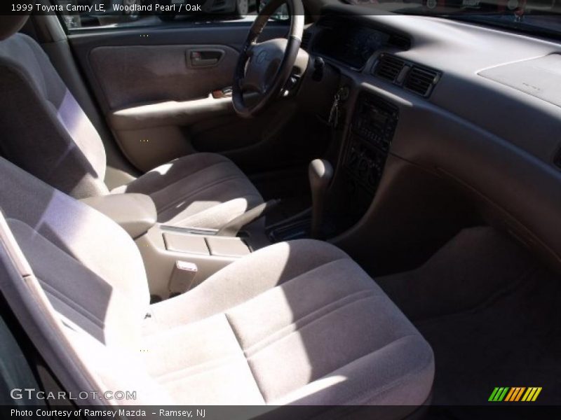 Woodland Pearl / Oak 1999 Toyota Camry LE