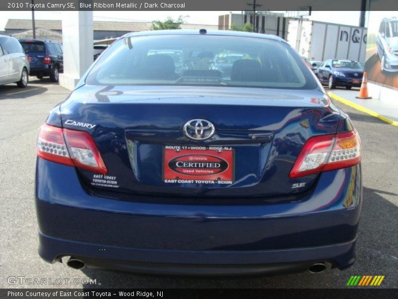 Blue Ribbon Metallic / Dark Charcoal 2010 Toyota Camry SE