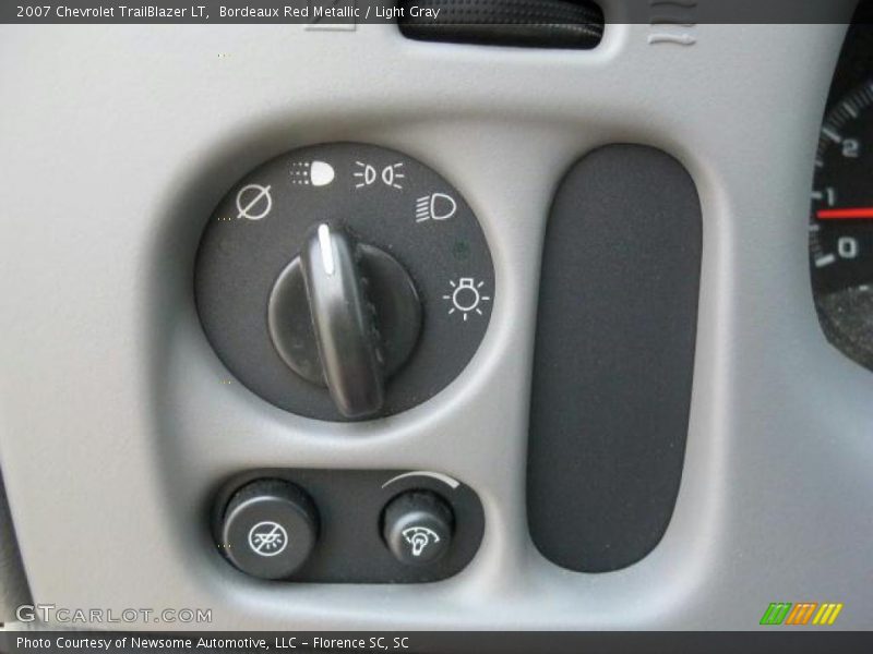 Bordeaux Red Metallic / Light Gray 2007 Chevrolet TrailBlazer LT