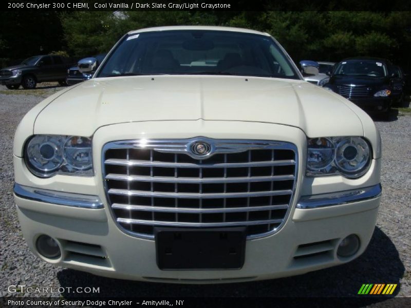 Cool Vanilla / Dark Slate Gray/Light Graystone 2006 Chrysler 300 C HEMI
