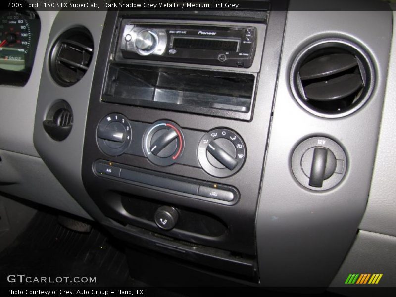 Dark Shadow Grey Metallic / Medium Flint Grey 2005 Ford F150 STX SuperCab
