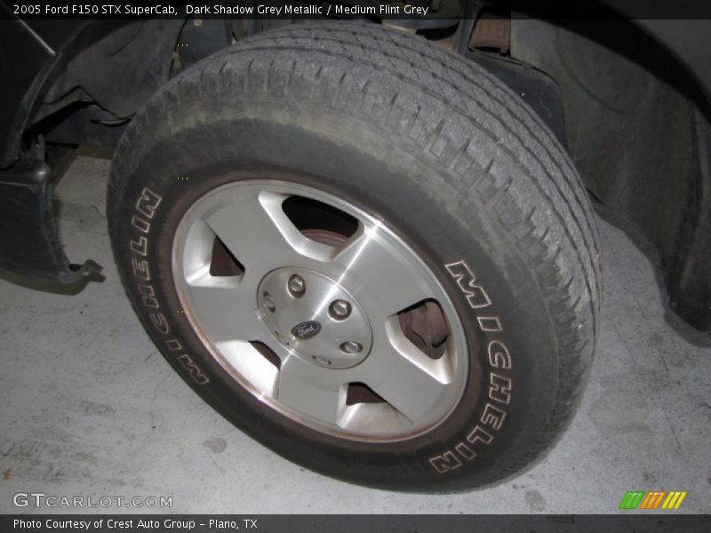 Dark Shadow Grey Metallic / Medium Flint Grey 2005 Ford F150 STX SuperCab