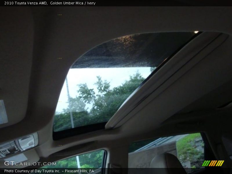Golden Umber Mica / Ivory 2010 Toyota Venza AWD