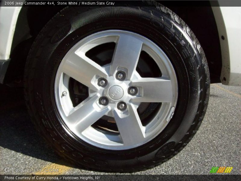 Stone White / Medium Slate Gray 2006 Jeep Commander 4x4