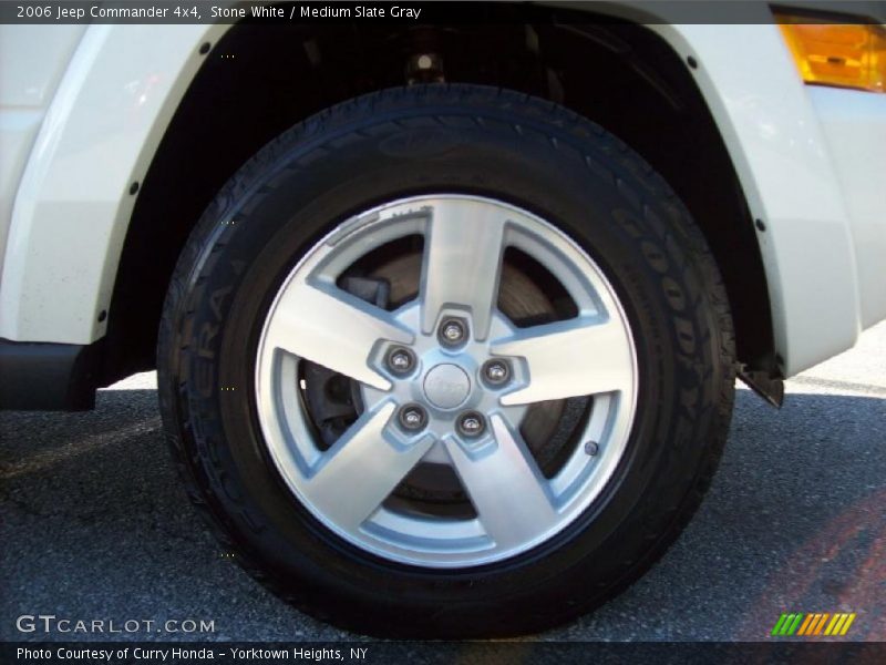 Stone White / Medium Slate Gray 2006 Jeep Commander 4x4