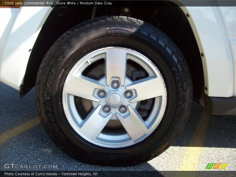 Stone White / Medium Slate Gray 2006 Jeep Commander 4x4