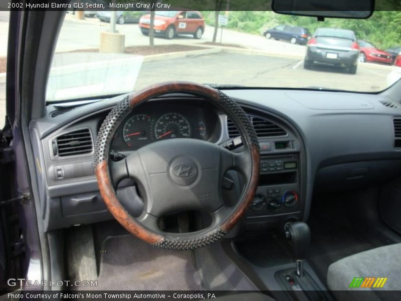 Midnight Gray / Gray 2002 Hyundai Elantra GLS Sedan