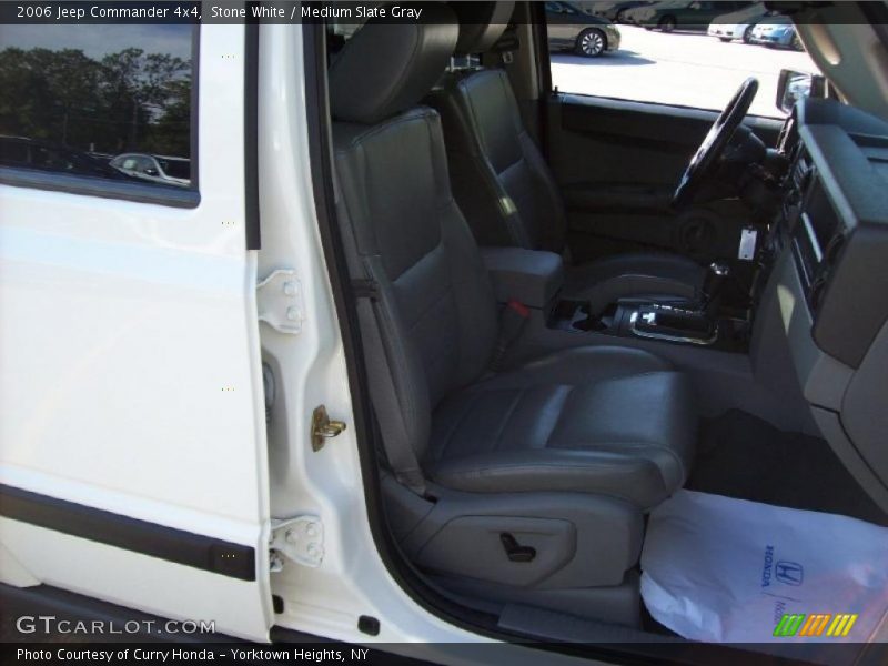 Stone White / Medium Slate Gray 2006 Jeep Commander 4x4