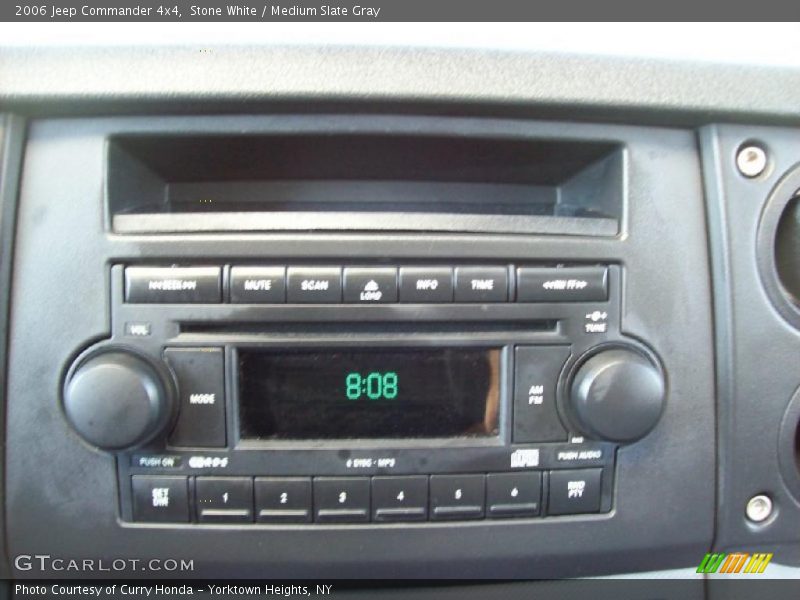 Stone White / Medium Slate Gray 2006 Jeep Commander 4x4