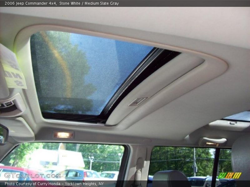 Stone White / Medium Slate Gray 2006 Jeep Commander 4x4