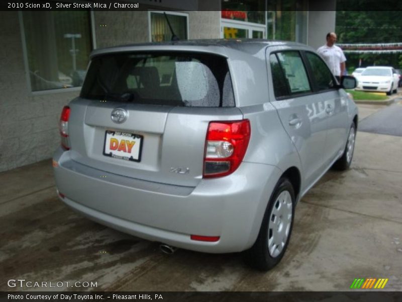 Silver Streak Mica / Charcoal 2010 Scion xD