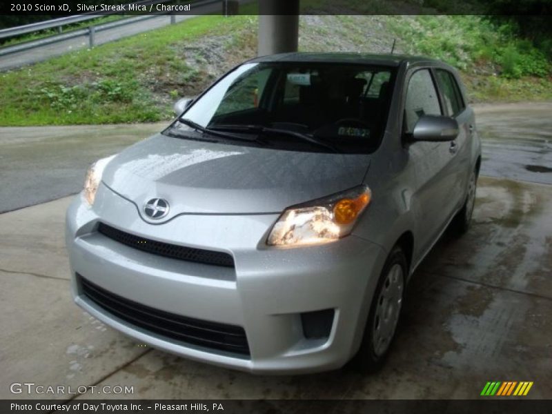 Silver Streak Mica / Charcoal 2010 Scion xD
