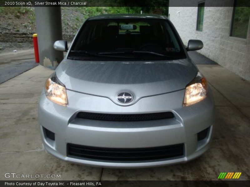 Silver Streak Mica / Charcoal 2010 Scion xD