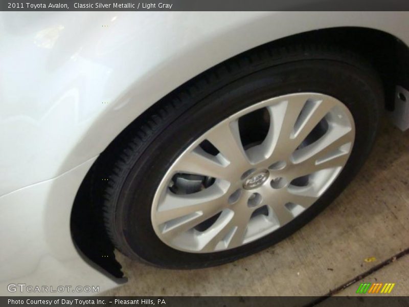 Classic Silver Metallic / Light Gray 2011 Toyota Avalon
