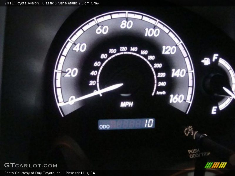 Classic Silver Metallic / Light Gray 2011 Toyota Avalon