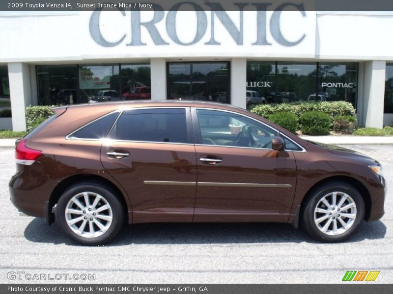 Sunset Bronze Mica / Ivory 2009 Toyota Venza I4