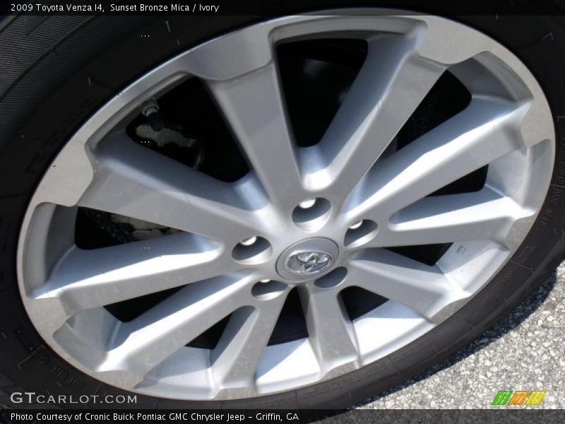Sunset Bronze Mica / Ivory 2009 Toyota Venza I4
