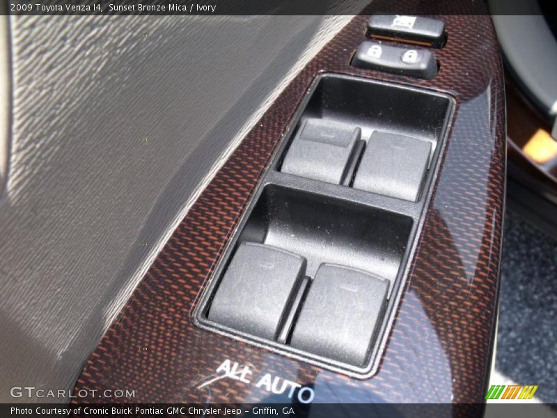 Sunset Bronze Mica / Ivory 2009 Toyota Venza I4