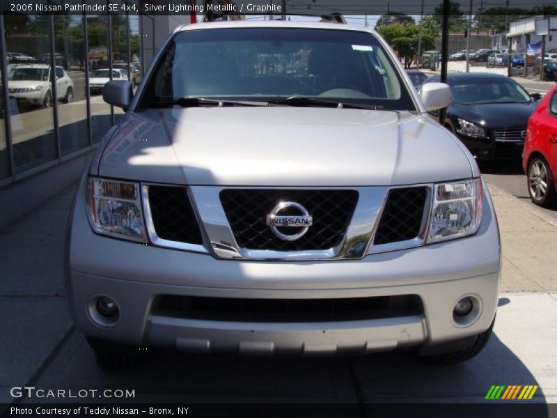 Silver Lightning Metallic / Graphite 2006 Nissan Pathfinder SE 4x4