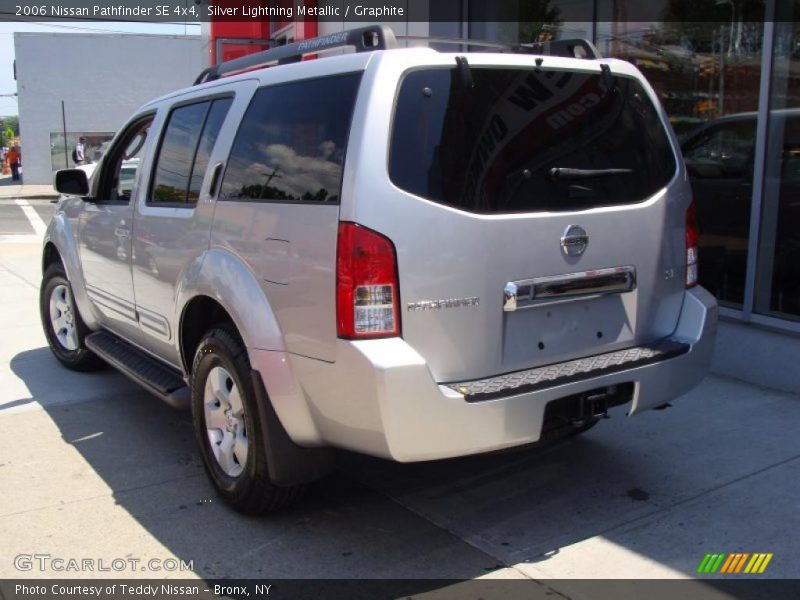 Silver Lightning Metallic / Graphite 2006 Nissan Pathfinder SE 4x4