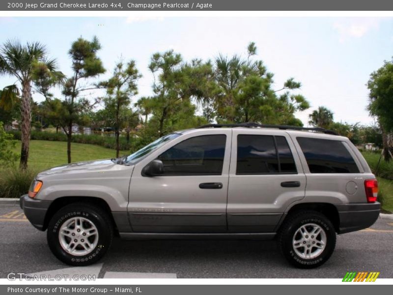 Champagne Pearlcoat / Agate 2000 Jeep Grand Cherokee Laredo 4x4